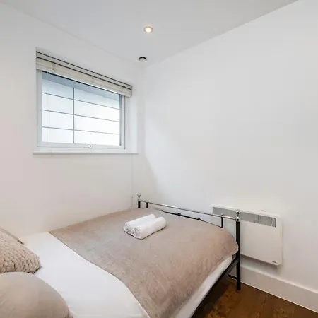 Stylish 2 Bedroom Apartment In Chelsea By Battersea Park With Ac London Exterior photo