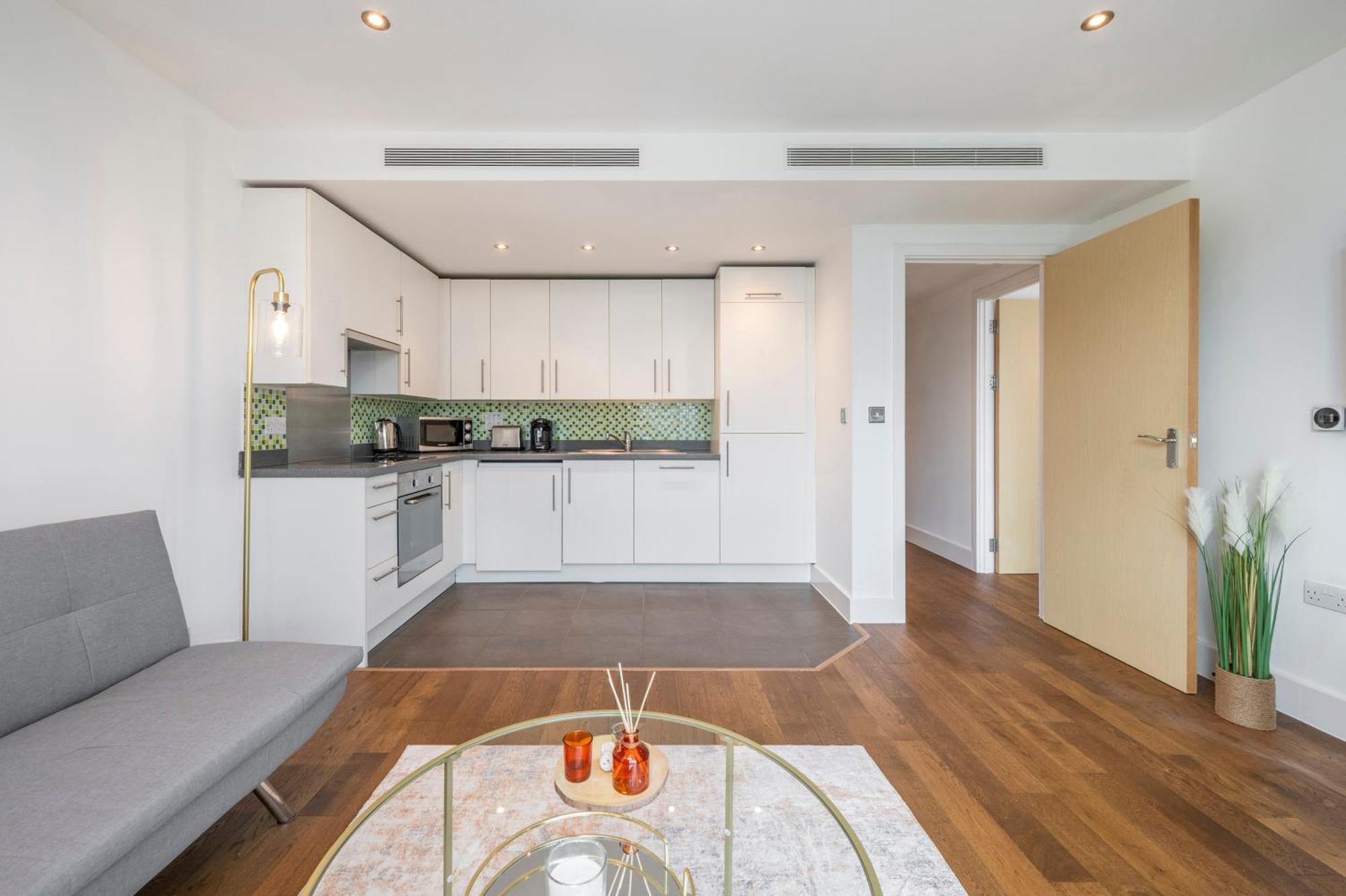 Stylish 2 Bedroom In Chelsea By Battersea Park With Ac Апартаменты
